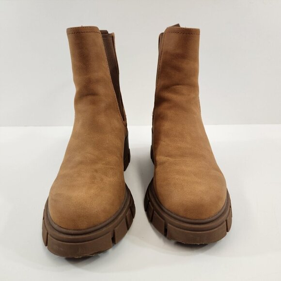 Call it Spring Vegan Leather Chelsea Boots Tan Size 7 - Picture 2 of 12